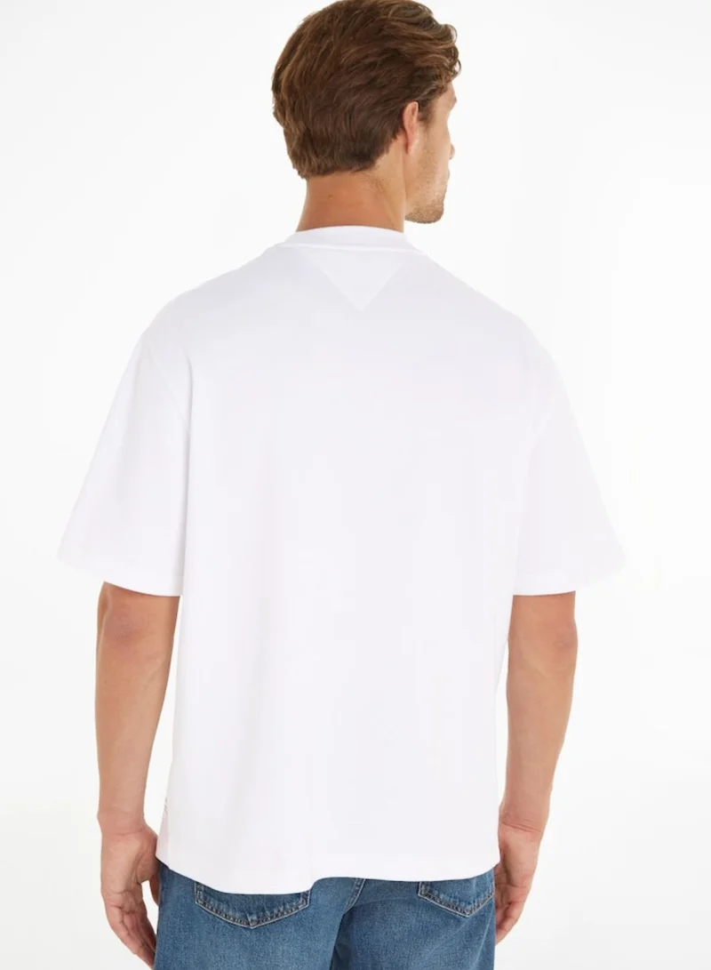 TOMMY JEANS Logo Crew Neck T-Shirt
