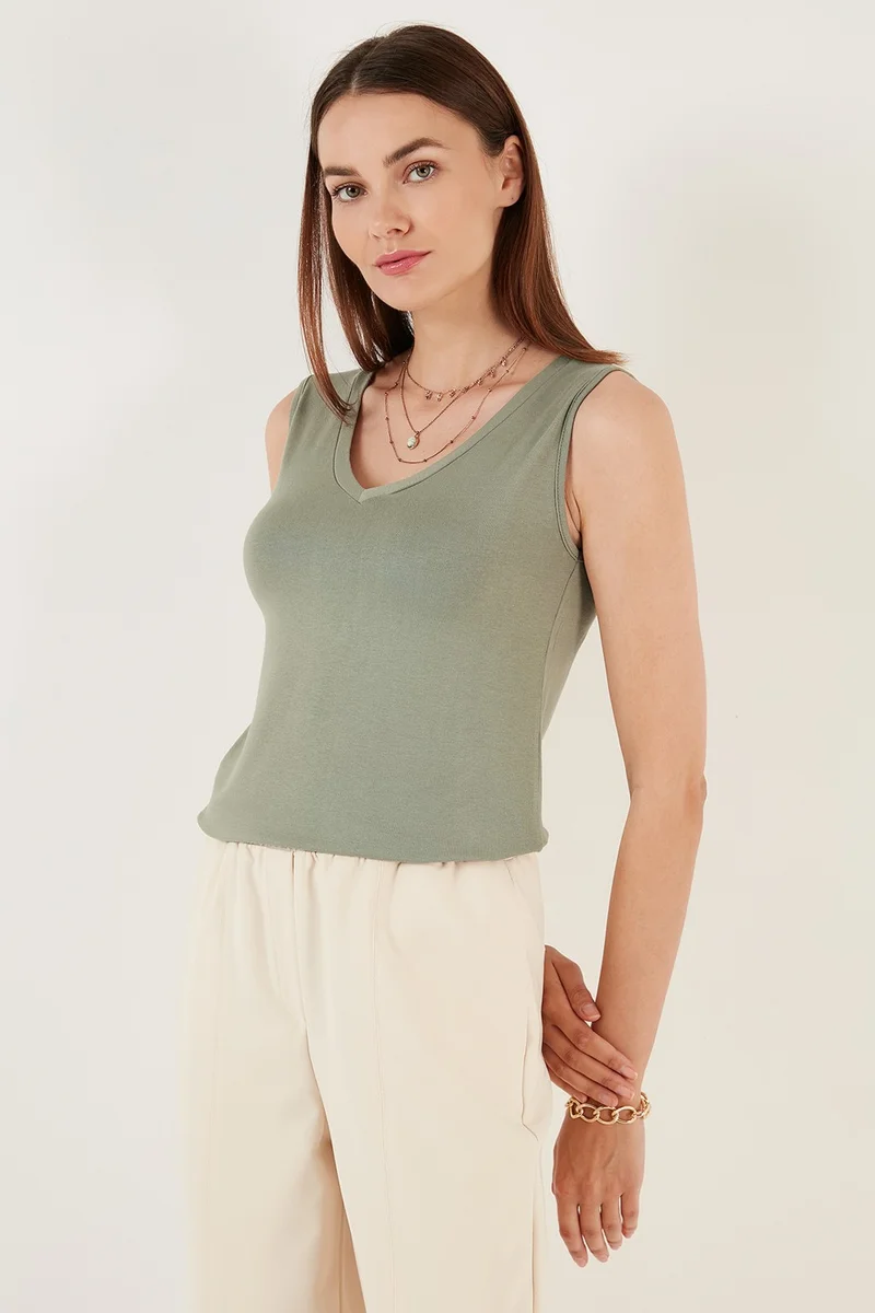 ليلا V-Neck Thick Strap Women's Blouse 5864384
