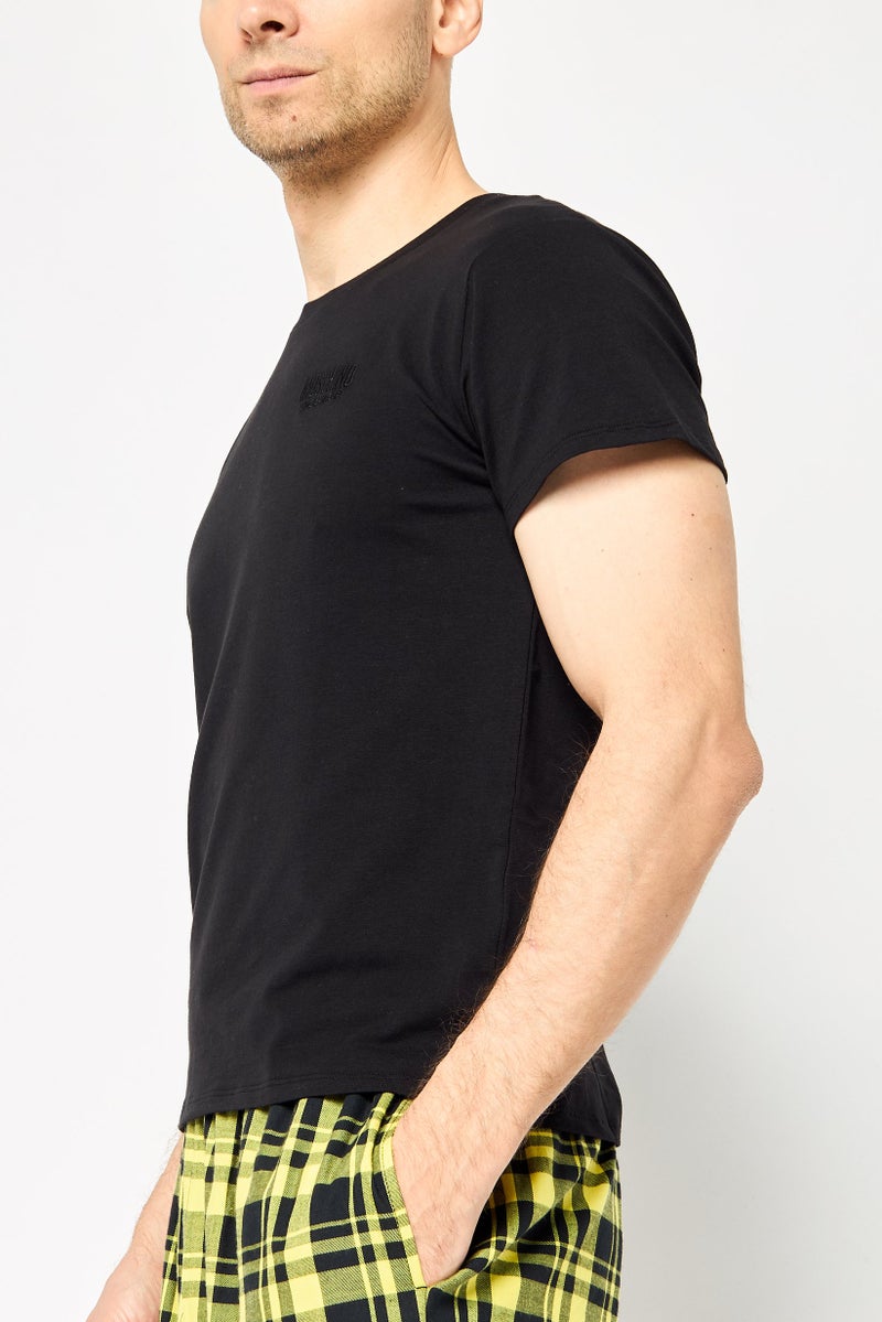 MOSCHINO Men 2 Piece Embroidered Logo Short Sleeves Top And Plaid Pajama Set, Multicolor - Image 3