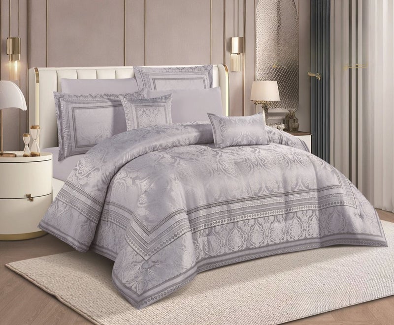 A luxurious double jacquard bedspread that complements the elegance and comfort of your room, measuring 260*240 - Image 1