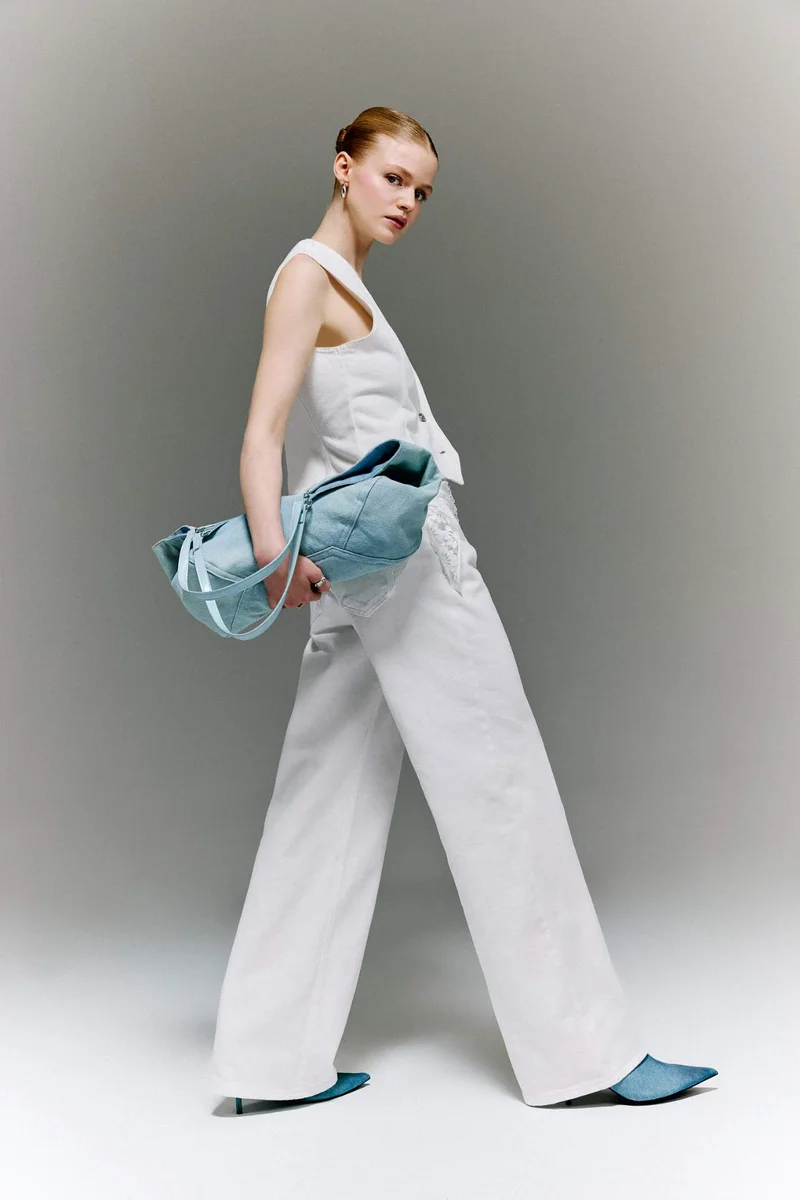 ديفاكتو Afra x Defacto Low Rise Wide Leg Low Waist Jeans