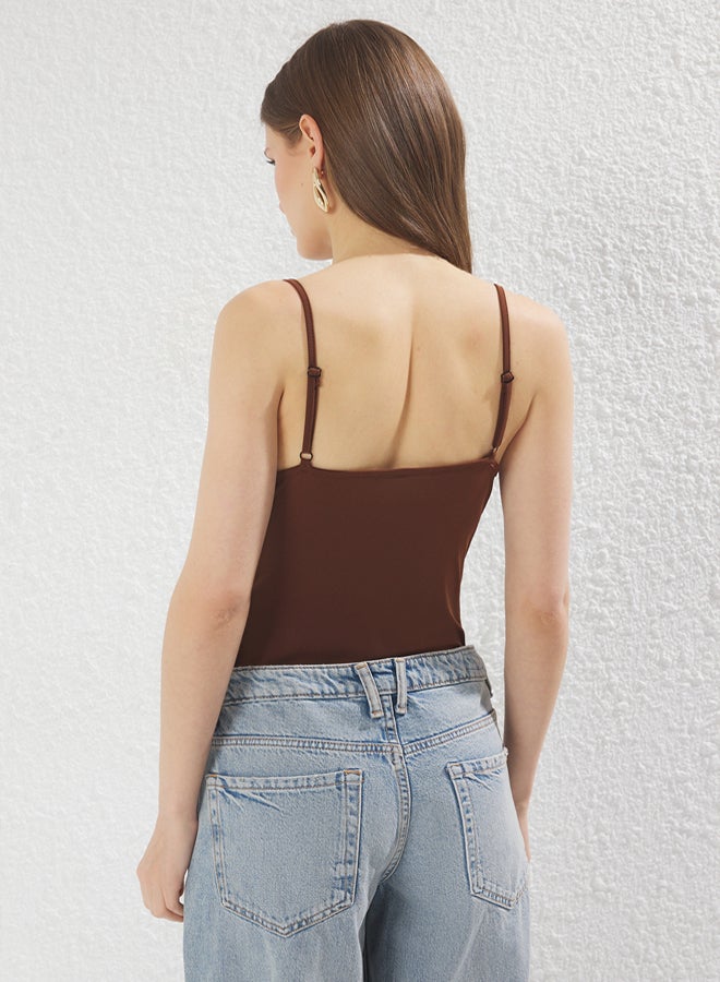 trendyol Brown Fitted/Fits the Body with Snaps on the Bottom Flexible Knitted Bodysuit - Image 4