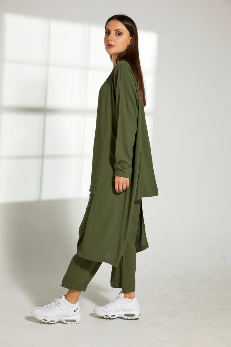 Moistreet Asymmetric Boat Neck Top & Pants Set