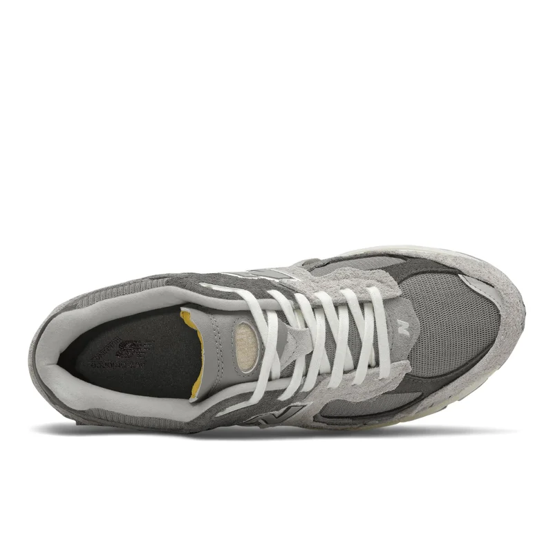 New Balance  M2002RV1 casual Sneakers (Standard Fit) for Men | Best Price UAE