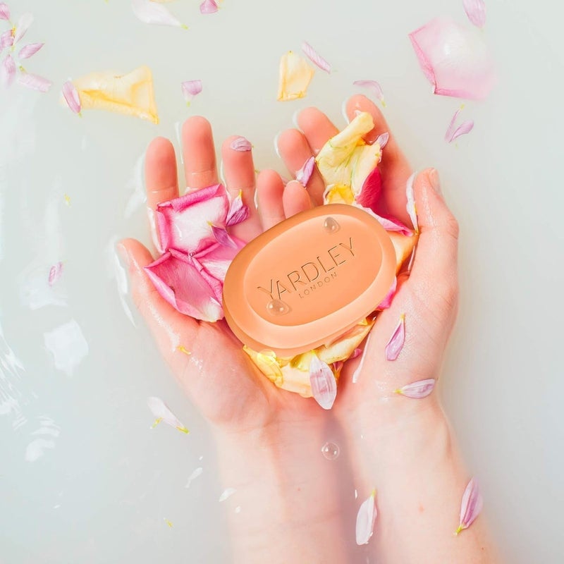 Yardley English Rose Luxury Soap Trio - 3 Bars of 100g Each - Image 2