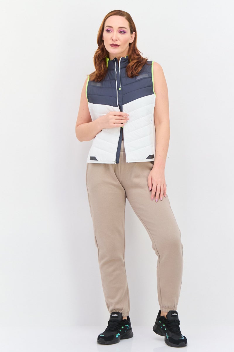 Brooks Women Sportswear Fit Sleeveless Outdoor Vest Jacket, White - Image 4