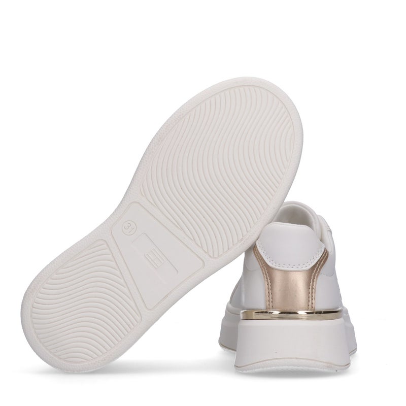 تومي هيلفيغر حذاء رياضي أبيض برباط من الدانتيل - Image 3