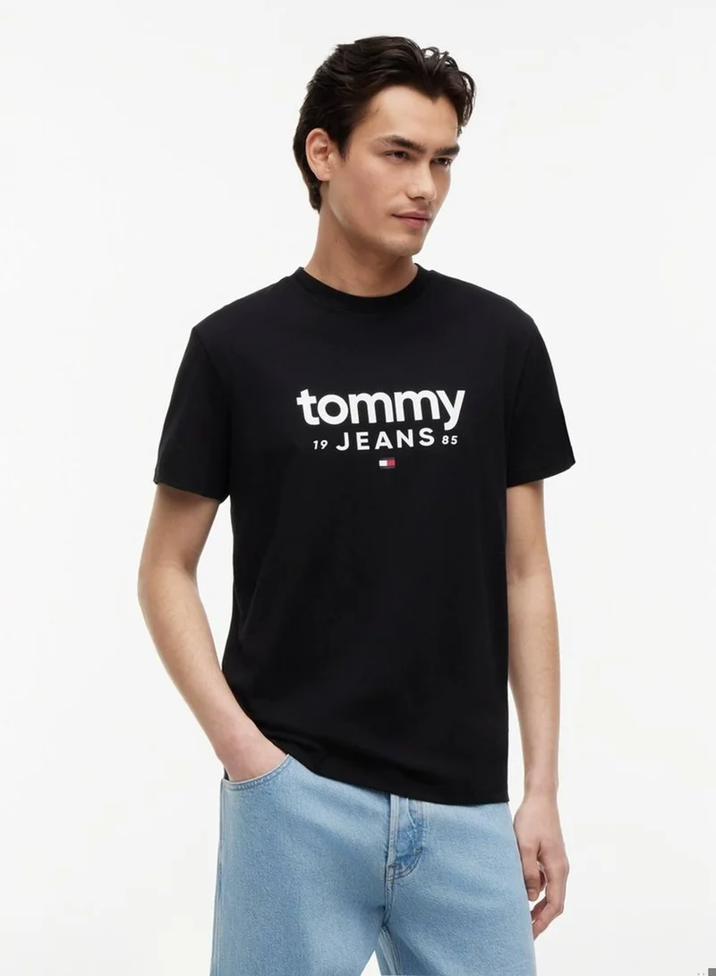 Tommy Jeans Logo Slim Fit T-Shirt
