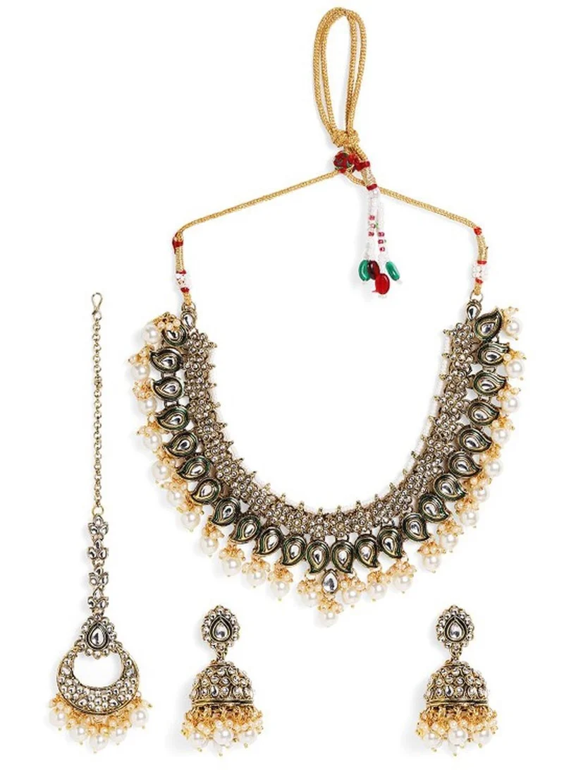 برياسي Kundan Studded  Beaded Necklace and Earrings With Maang Tika