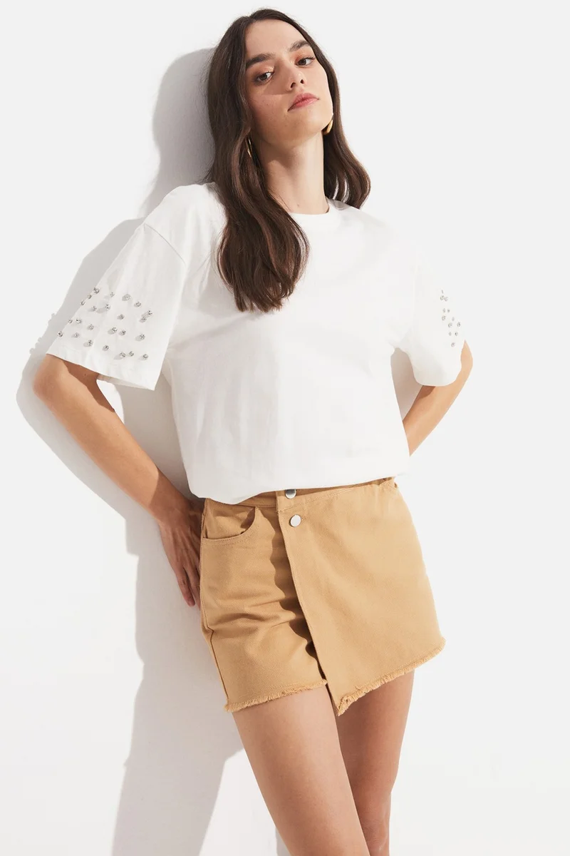 جون Women's Oversize Crew Neck Stone Detailed T-Shirt