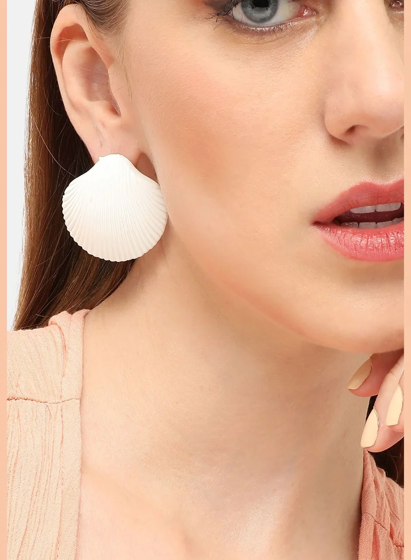 SOHI Gold Plated Party Designer Stud For Women