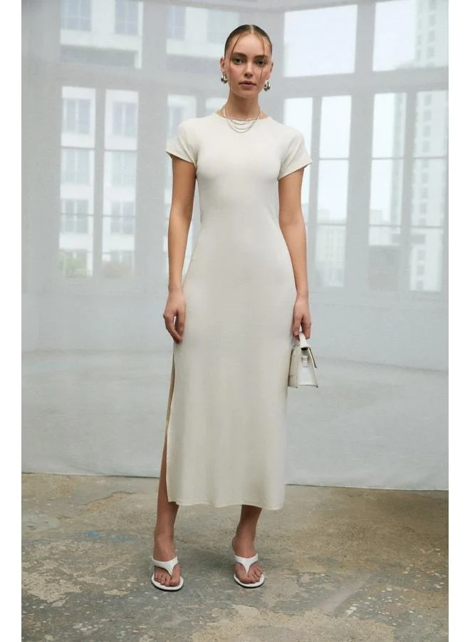 POPART Women's Soft and Flexible Fabric Bicycle-Collar Dress with Slit Detail, Long White.