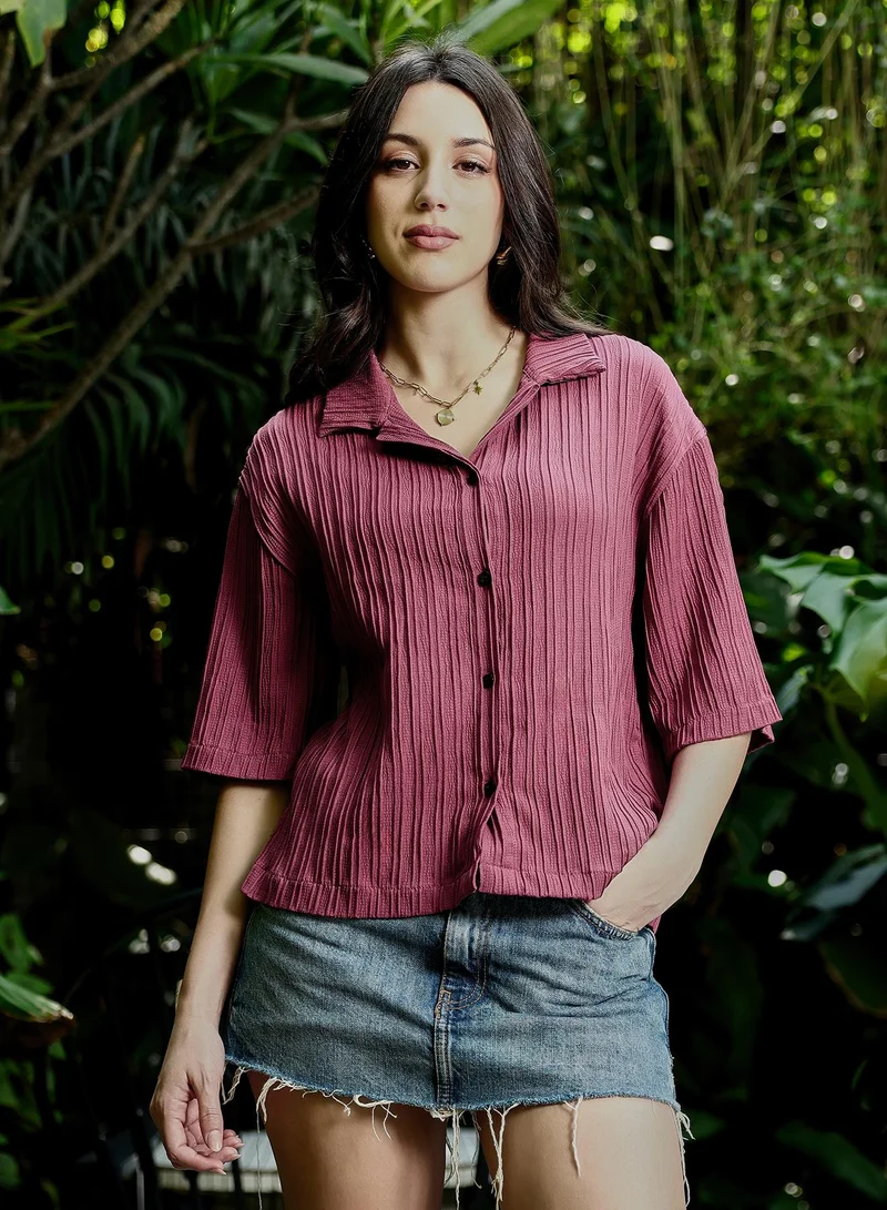 بينيا كولادا Women's Pin-Tactile Boxy Crop Shirt | Cuban Collar , Short Regular Sleeves, Button Closure | Solid Textured Woven Shirt For Casual & Daily Wear | Brick Red