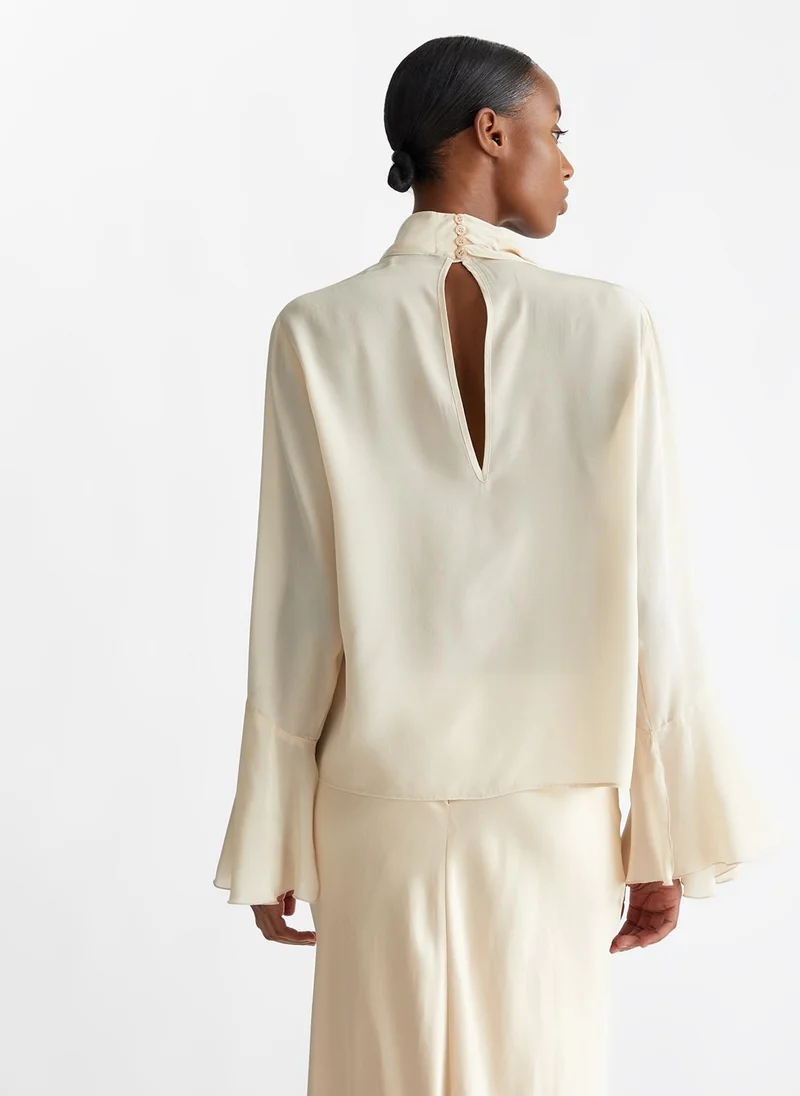 ليو جو بلوزة من الحرير