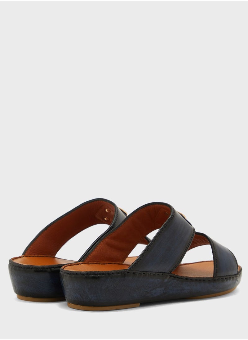 Posh La Vie - Classy Arabic Sandals - Image 1