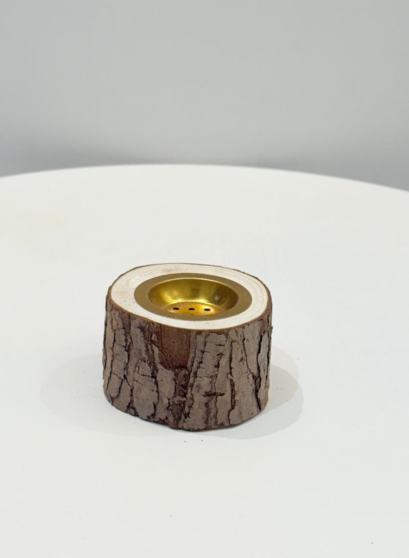 Natural wood incense burner for everyday use and as a gift on special occasions, made in India, diameter 8 cm and height 5 cm. 