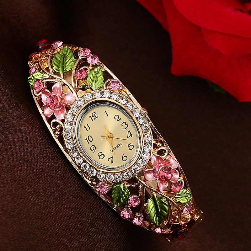 Women’s watch, Hong Kong‑style fashion timepiece, versatile international‑trade design, petite and niche high‑end bracelet watch, minimalist yet luxurious.
