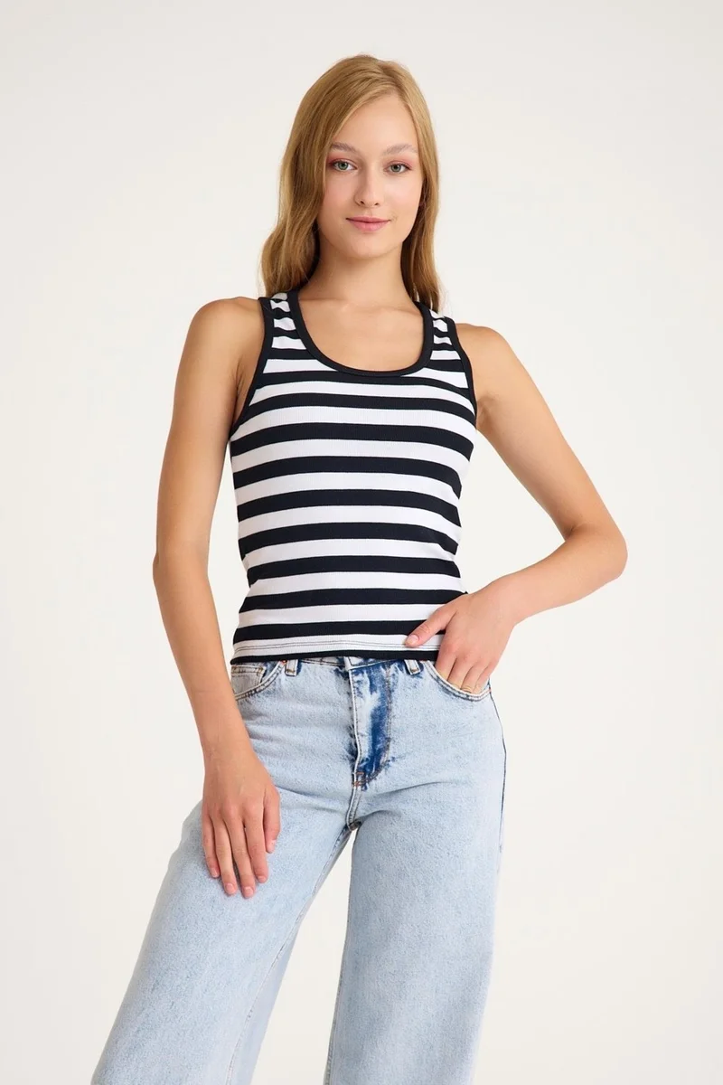 Cotenconcept 2 Pieces Cotton Strappy Fitted Athlete T-Shirt