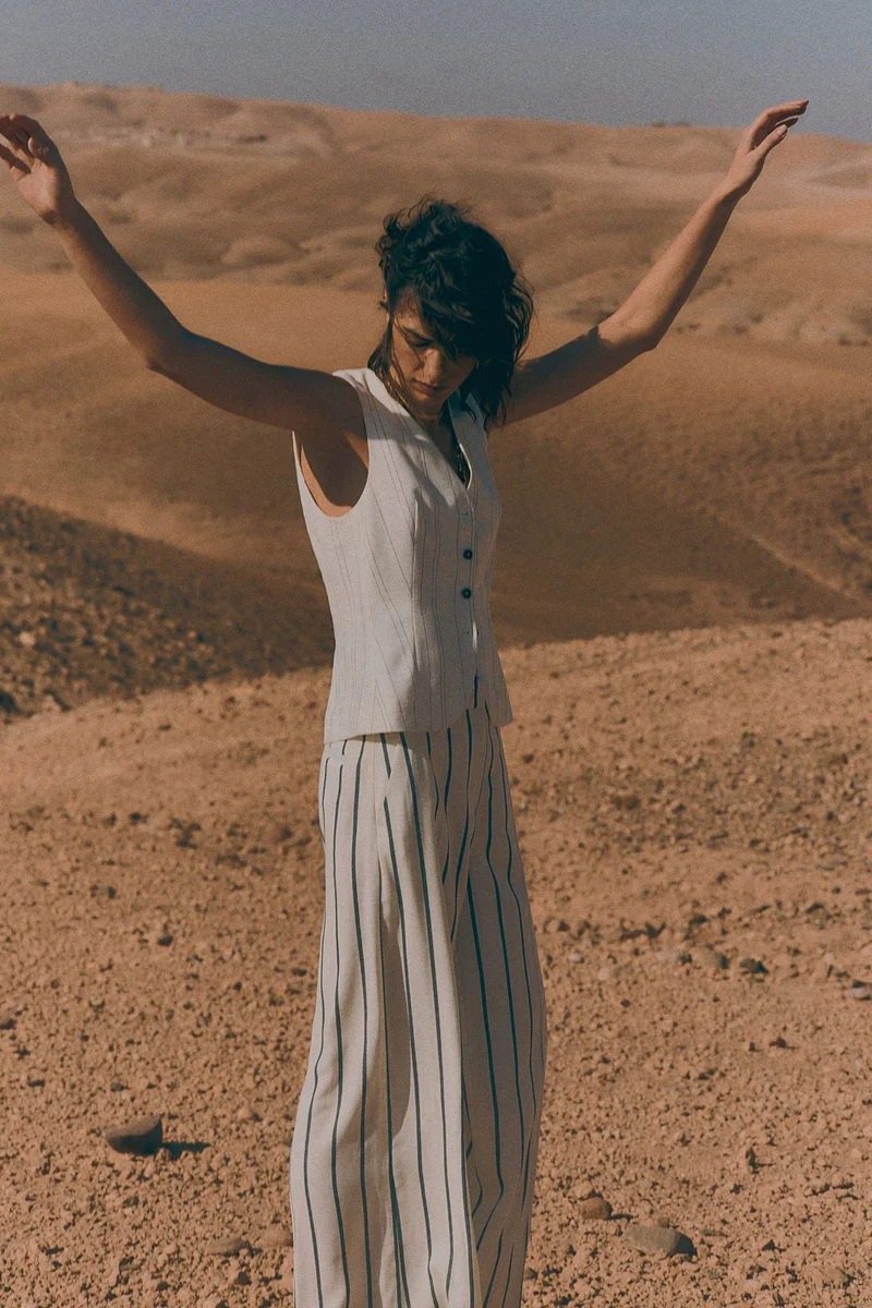 اتش اند ام بنطلون بقصّة عريضة