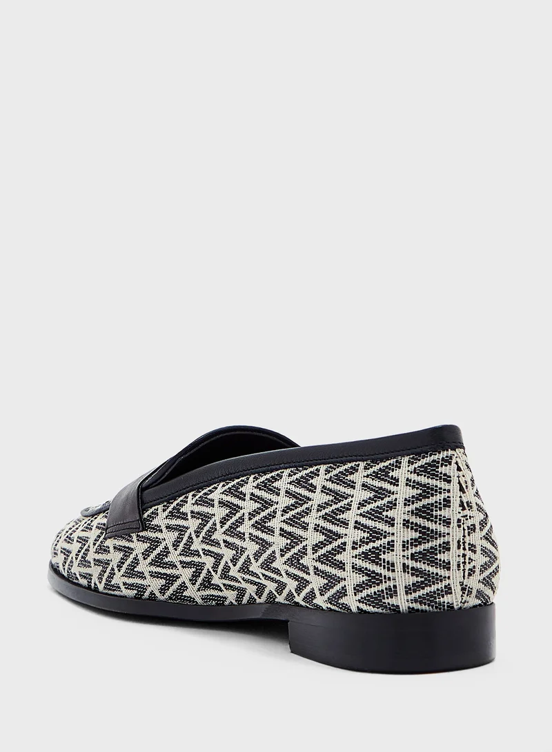 VALENTINO BY MARIO VALENTINO Close Toe Flat Moccasins
