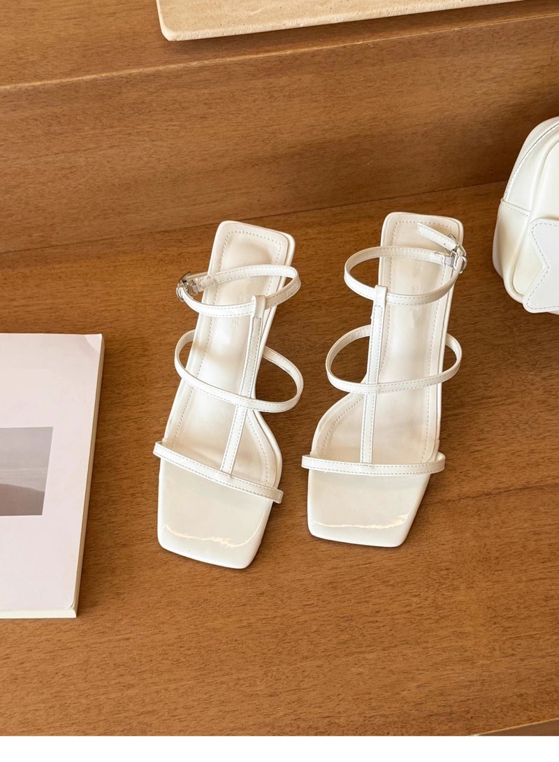 Elegant And Versatile Sandals With Exposed Toes - Image 1