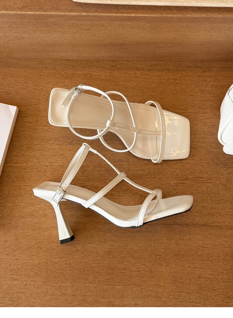 Elegant And Versatile Sandals With Exposed Toes - Image 2