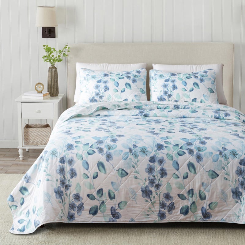 Great Bay Home Floral Full/Queen Quilt Set with Shams, Blue Green Floral Bedding Set, All-Season, Lightweight Bedspread. Reversible, Farmhouse Bedding. (Full/Queen, Miranda) - Image 1