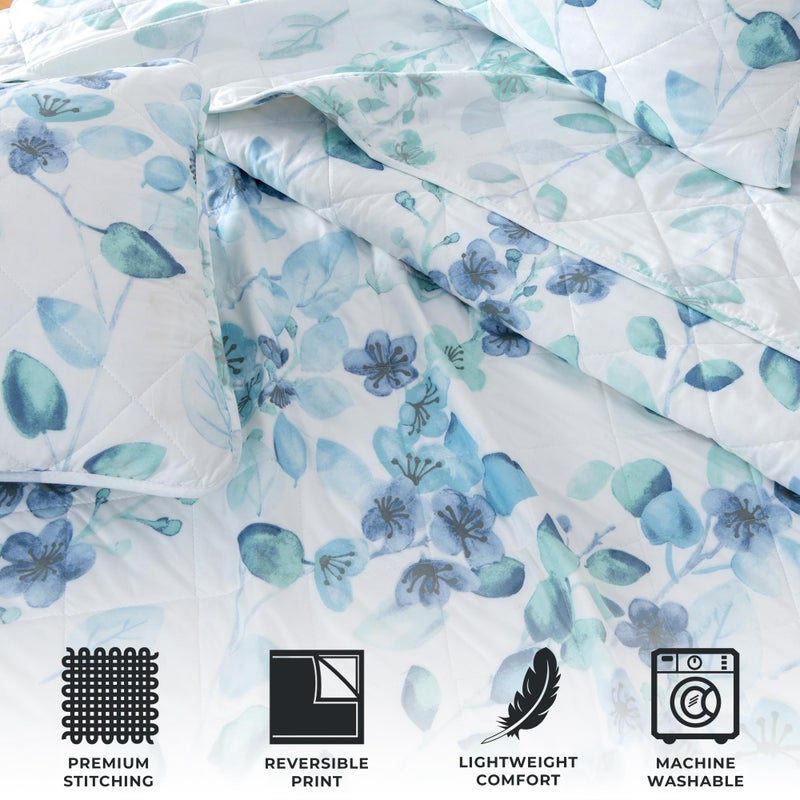 Great Bay Home Floral Full/Queen Quilt Set with Shams, Blue Green Floral Bedding Set, All-Season, Lightweight Bedspread. Reversible, Farmhouse Bedding. (Full/Queen, Miranda) - Image 4