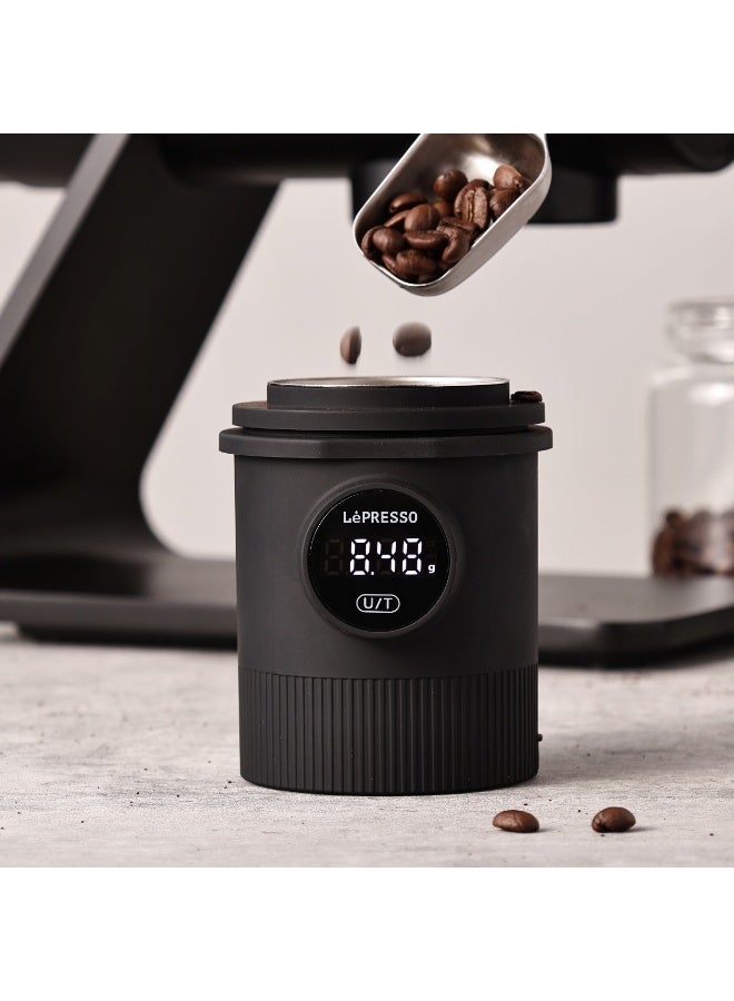 ليبرسو كوب القياس الذكي Barista Mate بمقياس دقيق 0.1 جرام / 58 مم جاهز لمرشح القهوة / كوب من الفولاذ المقاوم للصدأ / مقياس استشعار ذكي / قياس متعدد الوحدات - أسود  - Image 4