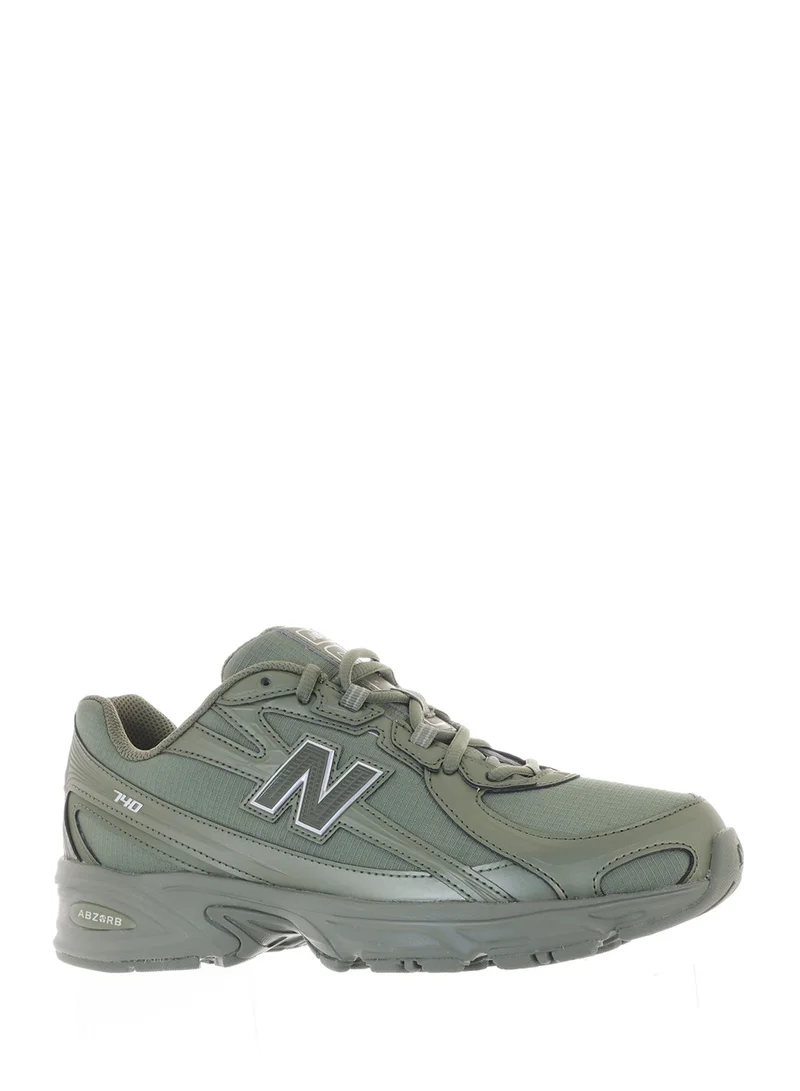 New Balance 740