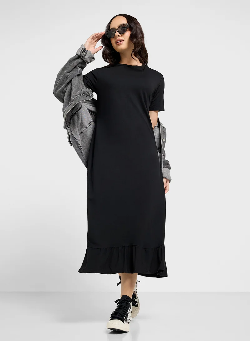 جينجر بيسيكس Ruffle Hem Midi Dress
