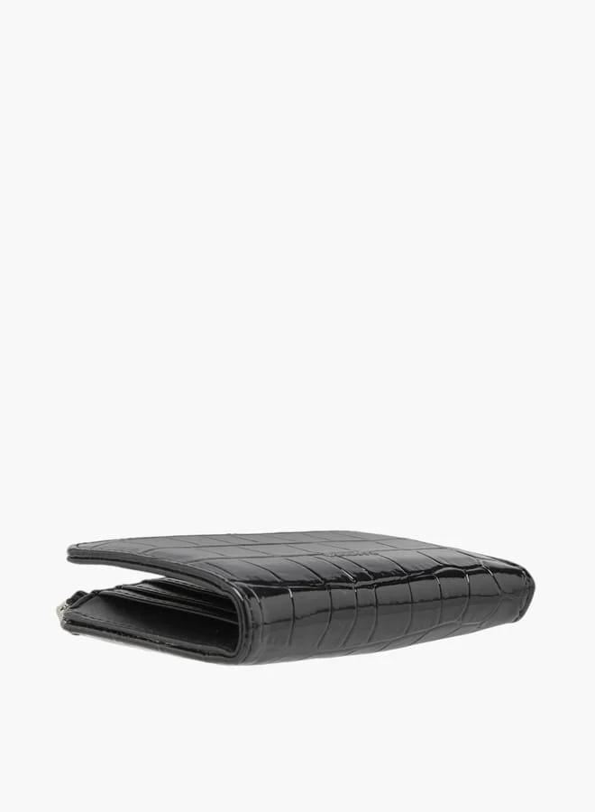 سيليست Womens Textured Bi-Fold Wallet With Zip Closure