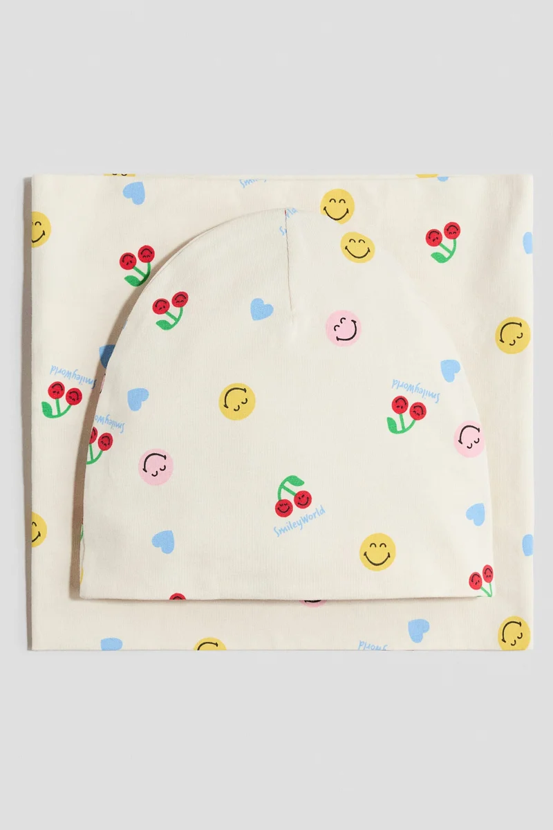 H&M 2-piece beanie and tube scarf set