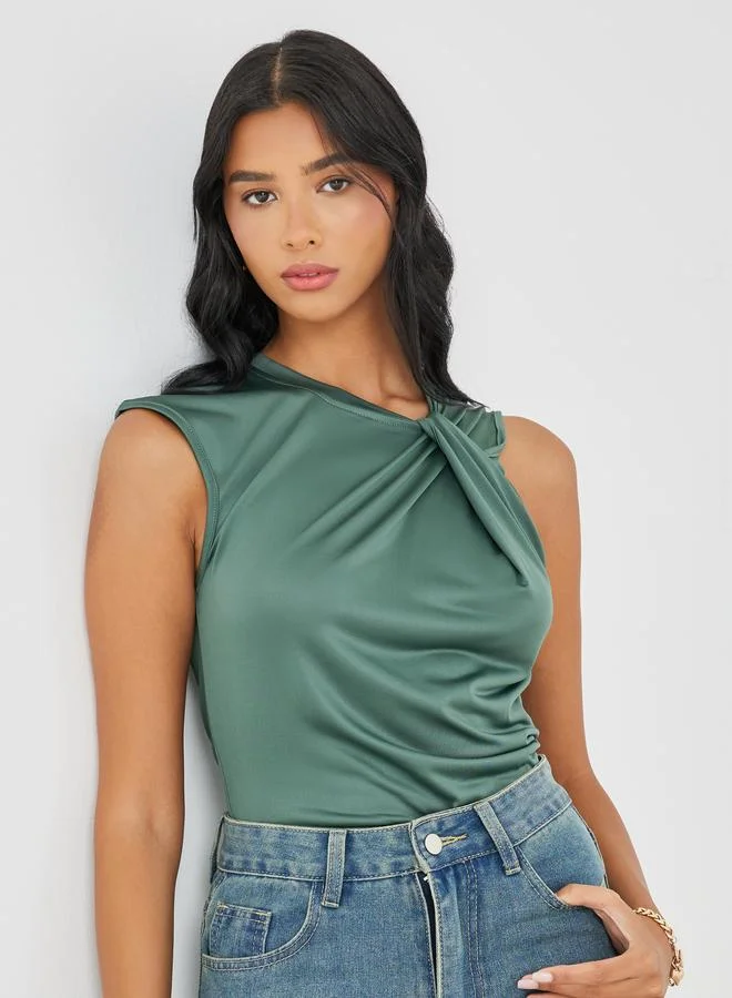 تايك تو تيشيرت ستايلي بدون أكمام بكتف مكشوف