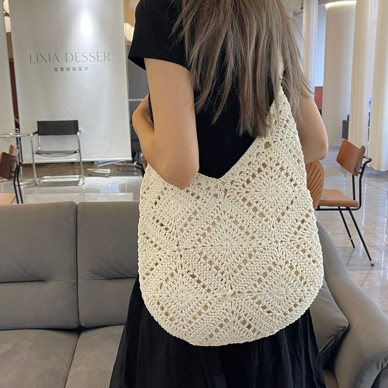 Handmade Crocheted Grandmother Lattice Hollow Flower Woven Bag Vacation Straw Tote Bag Large Capacity Commuter Shoulder Bag - Image 1