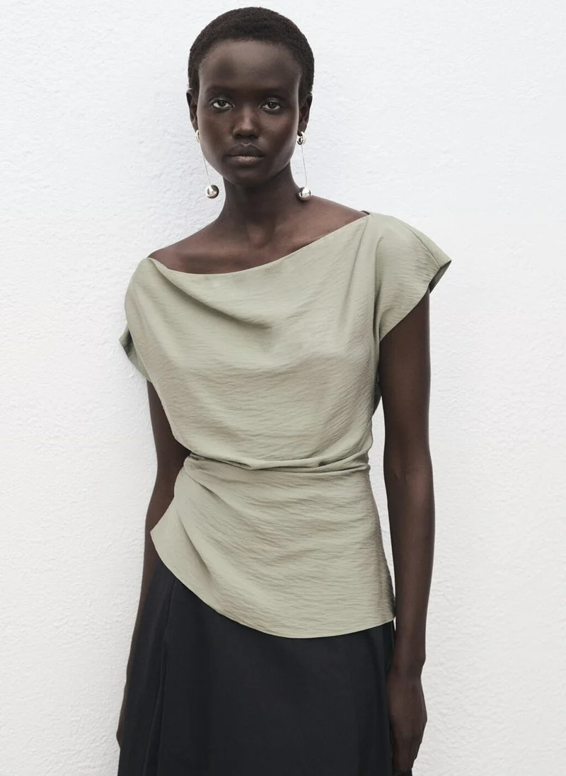 مانجو Modal blouse with asymmetrical collar