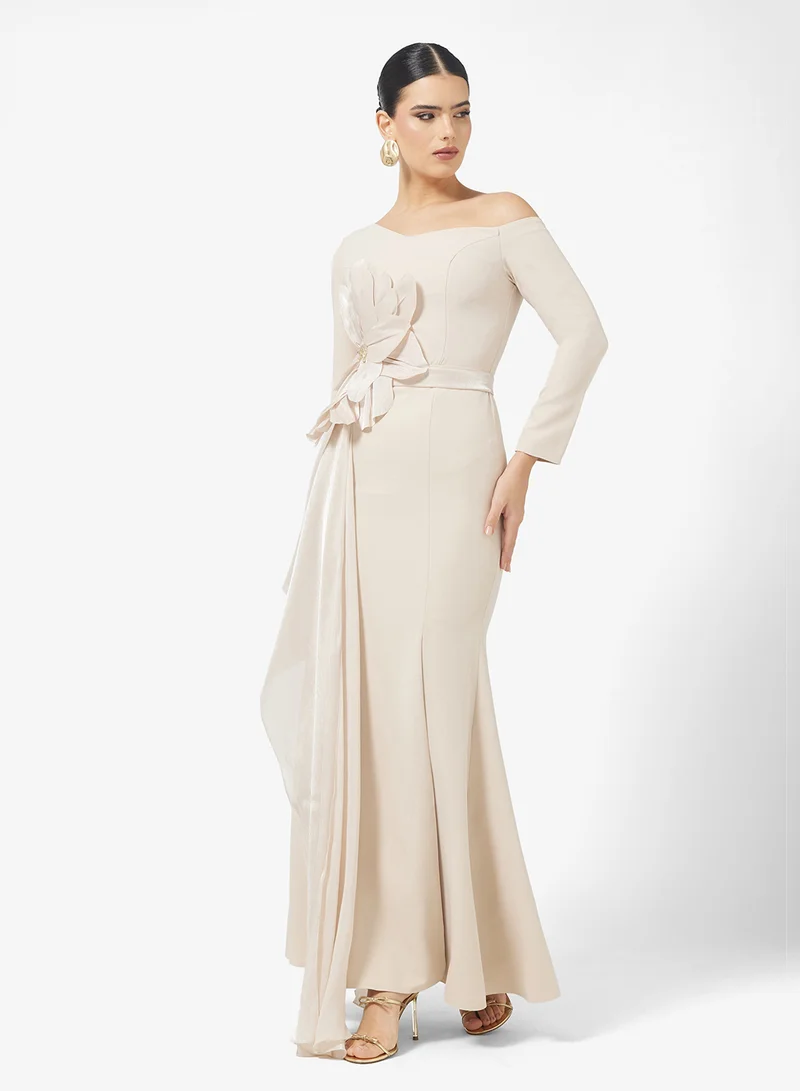 نمشي x Assymetric Shoulder Shimmer Dress with 3D Floral