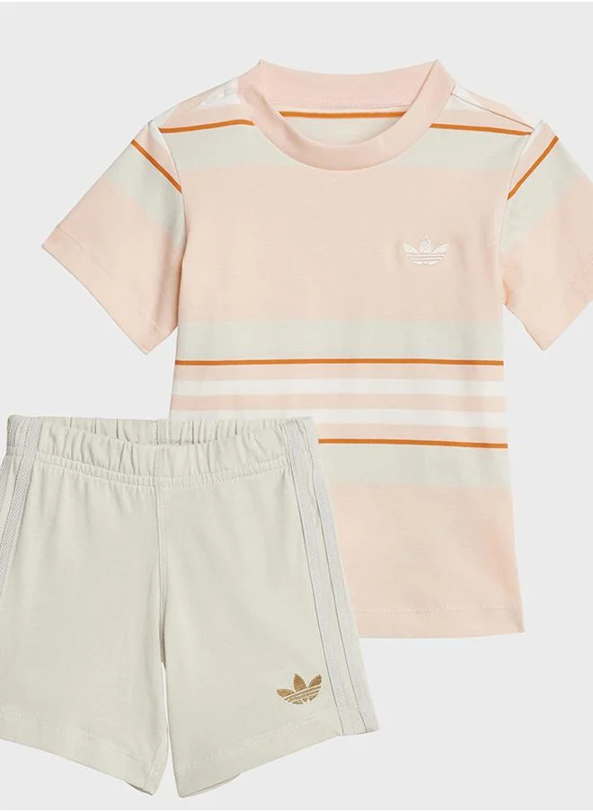 اديداس طقم للأطفال Shorts and Tee