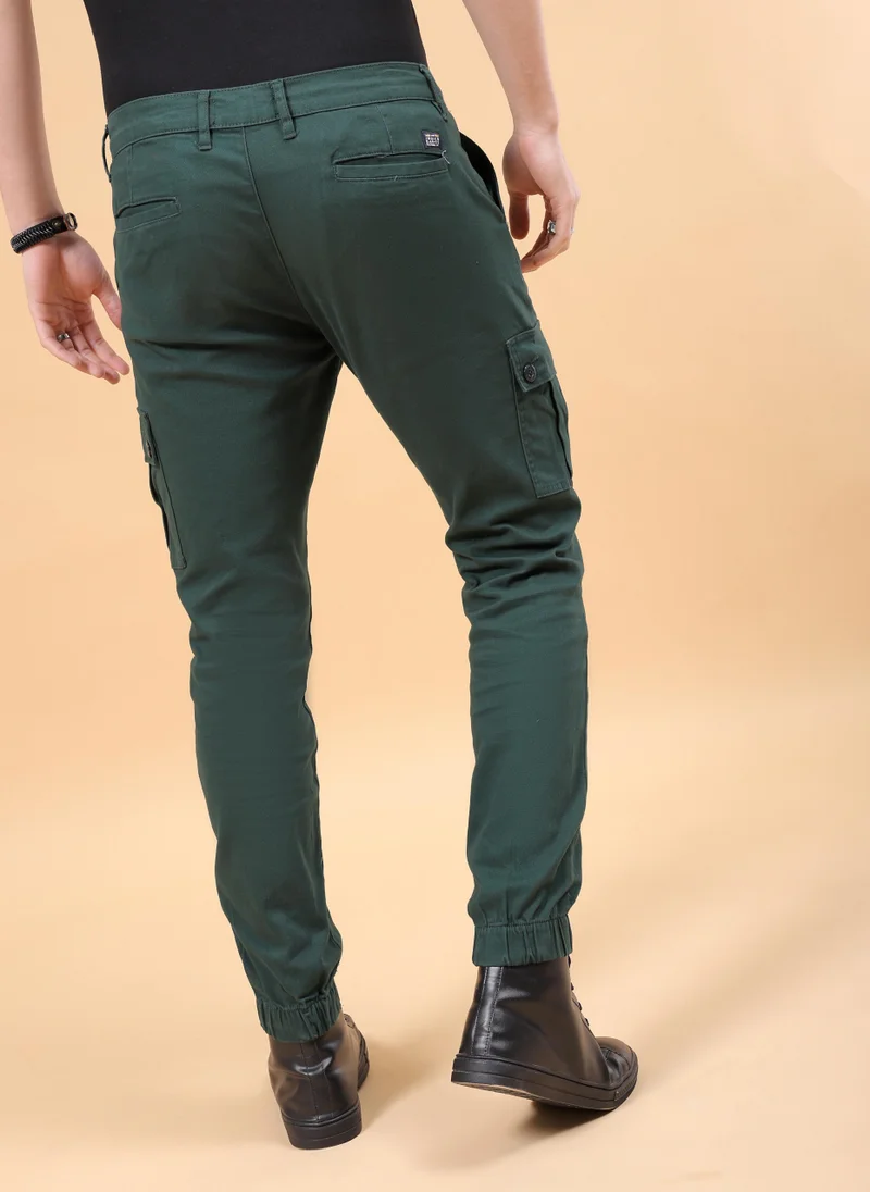 ذا انديان كراج كو Men Slim Fit Solid Mid-Rise Stretchable Cuffed Cargos