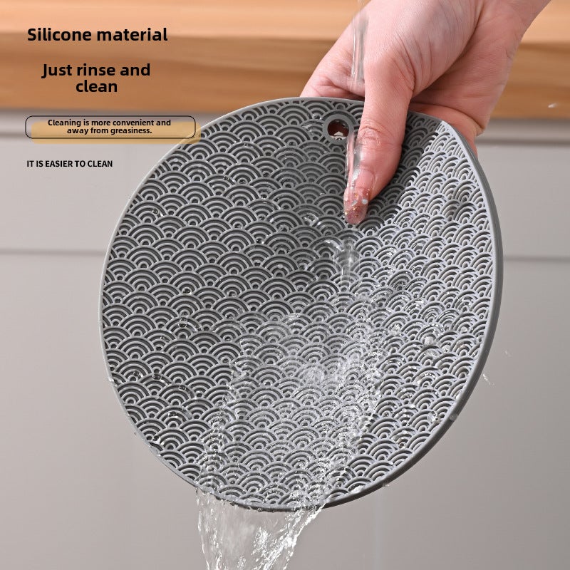 Haibo Xiangyun Pattern New Heat Insulation Pad Square Round Kitchen Pot Pad Simple Anti-scalding Dining Table Honeycomb Silicone Heat Insulation Pad(gray round, 18cm) - Image 3