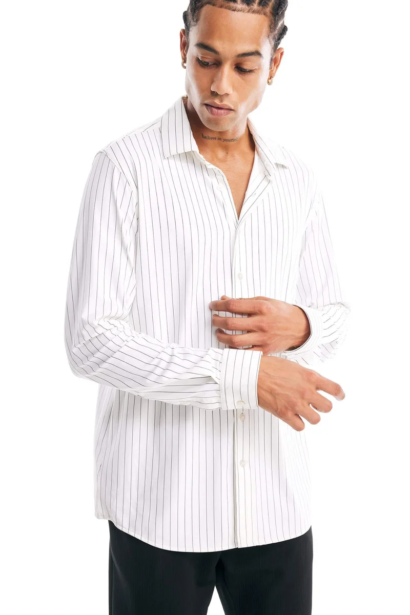 ديفاكتو Slim Fit Polo Collar Striped Long Sleeve Shirt