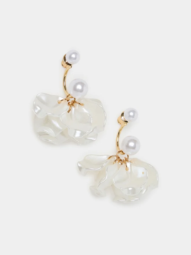 Styli Styli Pearl Flower Stud Earrings