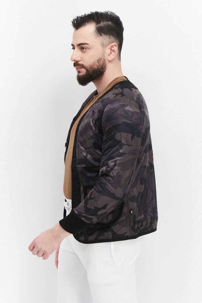 Alpha Industries جاكيت مبطن بأكمام طويلة للرجال بتصميم تمويه، مزيج رمادي - Image 4