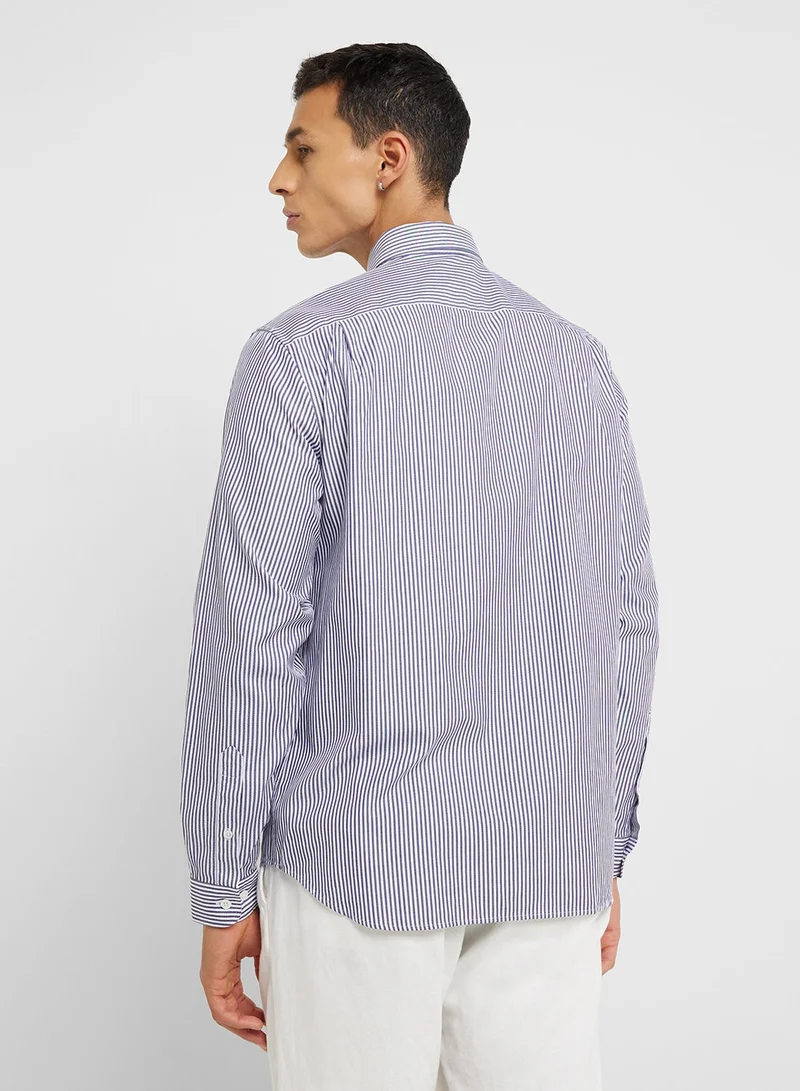 لاكوست قميص بطبعات خطوط