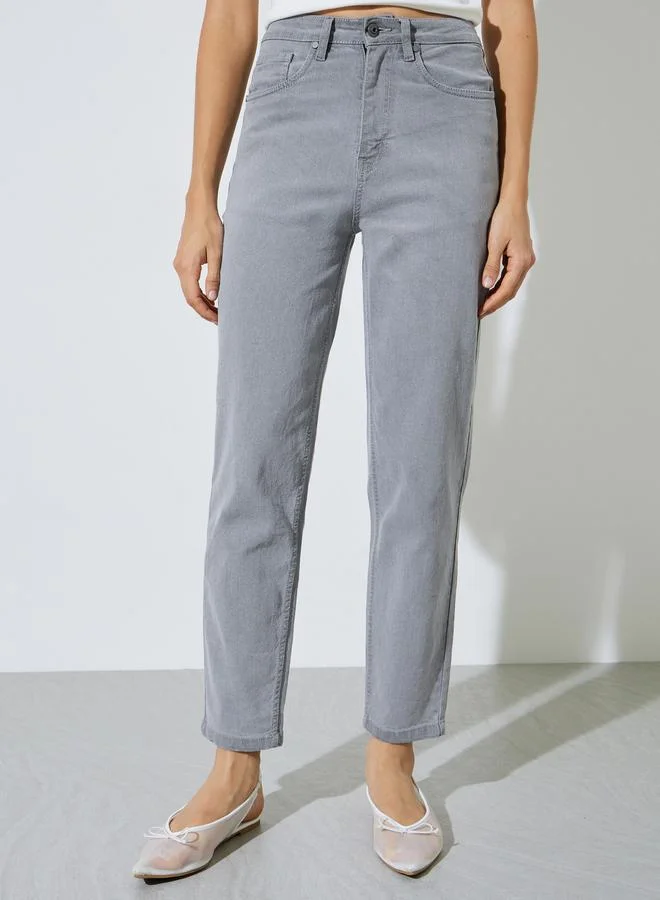 ستايلي Charcoal Mid Rise Mom Fit Jeans