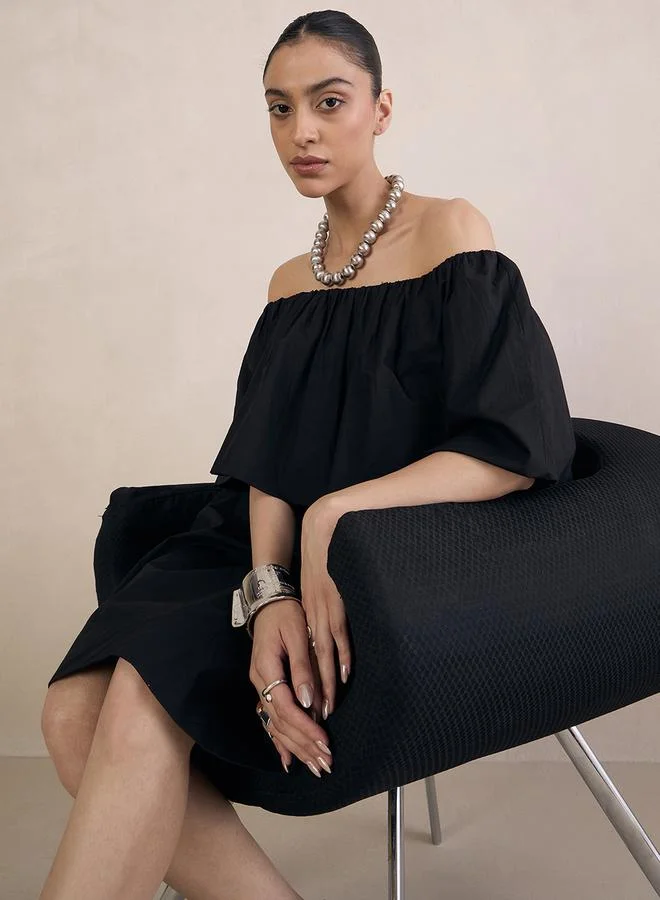فيميلا Off-Shoulder Flounce Dress
