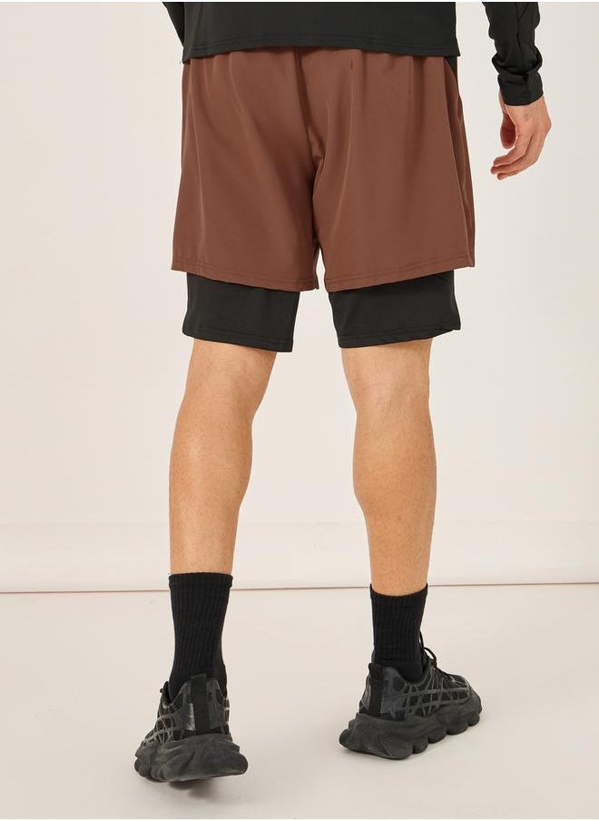 Styli 2In1 Running Shorts with Minimal Print & Zip Pocket Detail  - Image 4