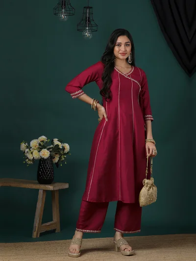 جلو باص Women Floral Embroidered Angrakha Thread Work Kurta With Trousers