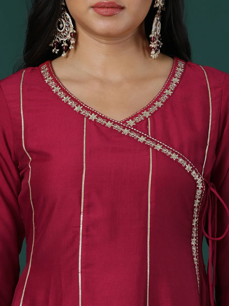 جلو باص Women Floral Embroidered Angrakha Thread Work Kurta With Trousers