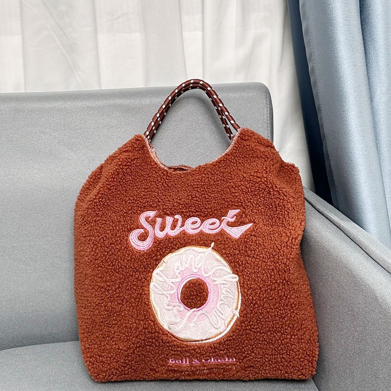 2024 Winter Ball Chain Japanese Embroidery Plush Green Shopping Bag Simple Commuter All-Match Shoulder Bag Fashion - Image 1